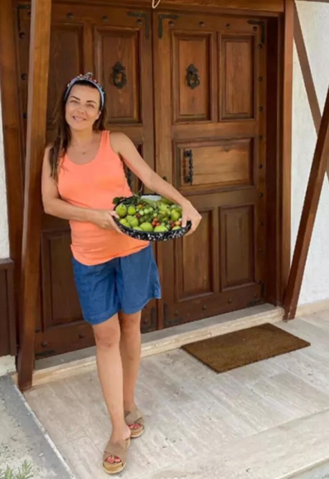 Burcu Kara'dan oğlu ile yeni kareler...